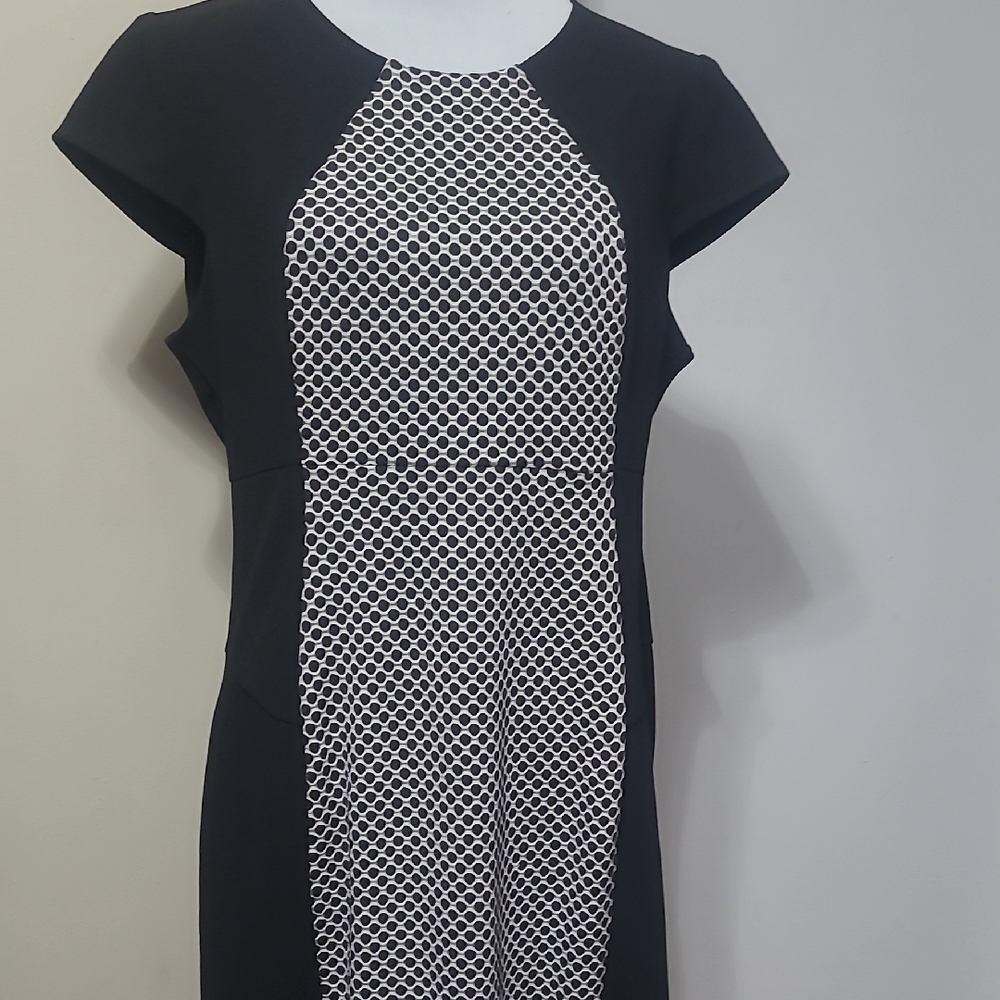 Liz Claiborne Black and White Geometric Midi Dress